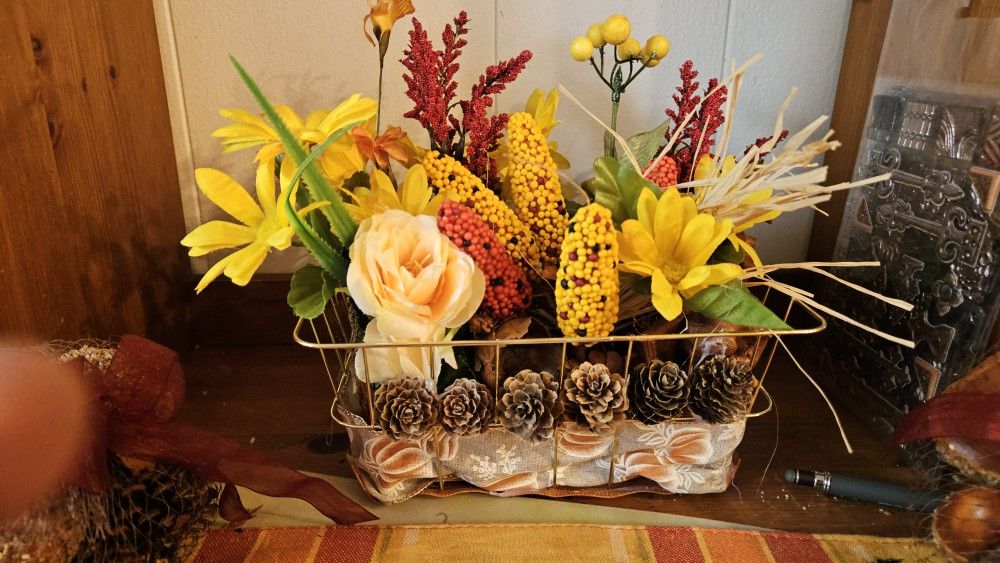 Bella's Flower Artficial Vase.