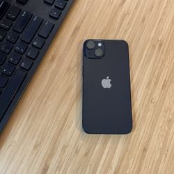 iPhone 13 ( Unlocked) 128gb Black Color