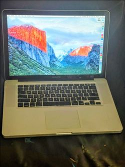Apple laptop MacBook Pro