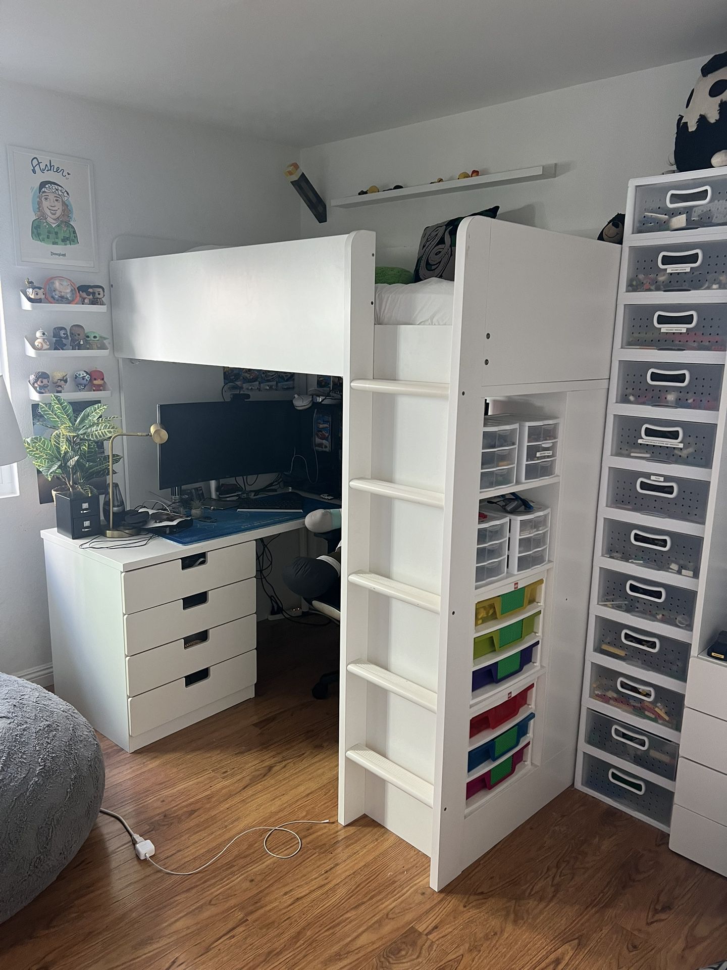 Ikea Smastad White Twin Loft  Bed W/ 4 Drawer Desk & 2 Drawer Storage