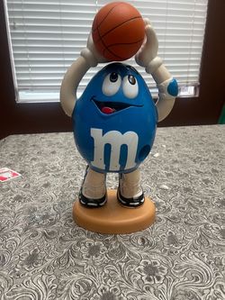 M&M BLUE BASKETBALL PLAYER CANDY DISPENSER M AND M COLLECTIBLE