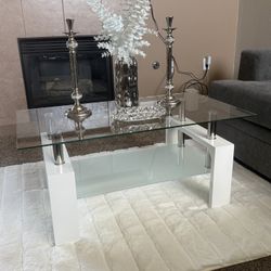 Dining room table