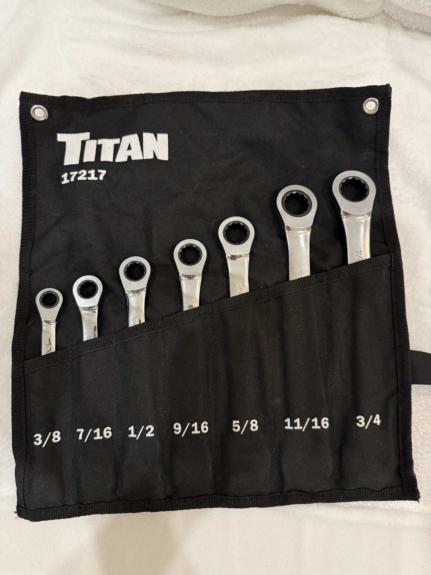 Titan Ratchet Wrench Set 3/8 - 3/4