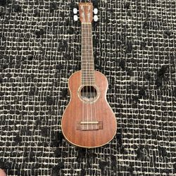 Ukulele- Cordoba