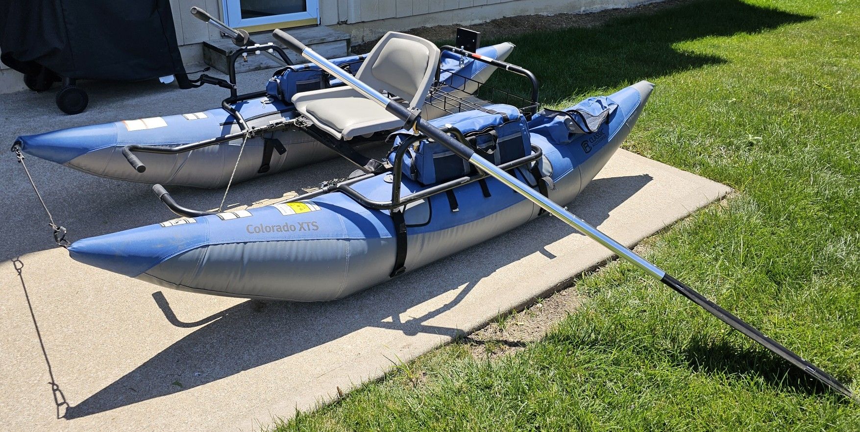 Classic Accessories Colorado XTS Pontoon Boat With Swivel Seat