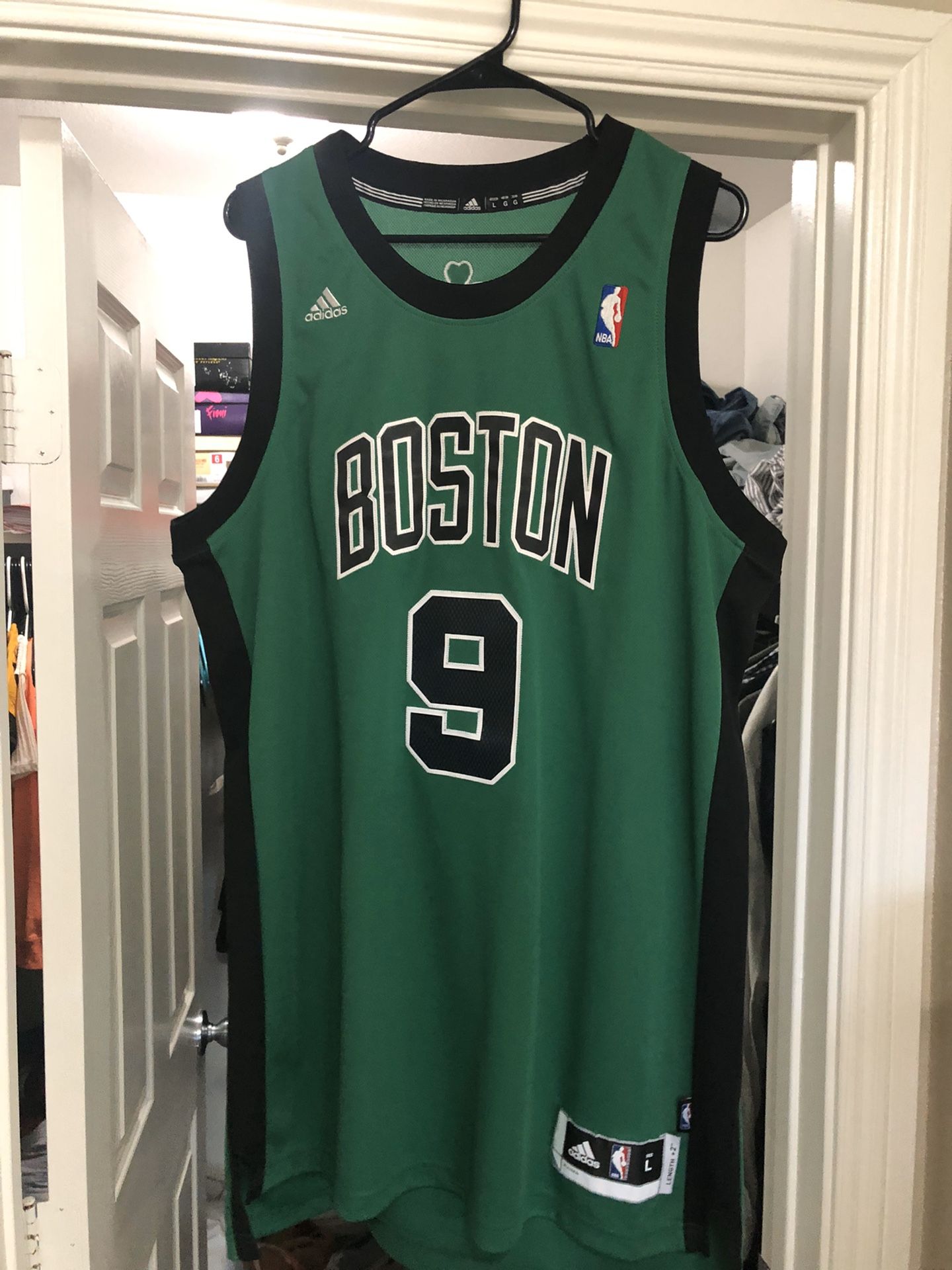 Rajon rondo Boston Celtics Jersey for Sale in Bloomington, CA - OfferUp