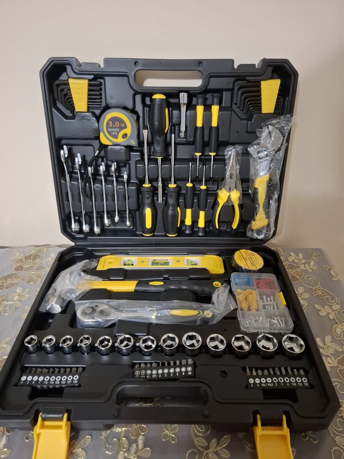 108pcs Carbon Steel Multi-Purpose Hand Tool Set
