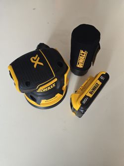 DeWalt 20v XR Orbital sander with Battery (no charger)