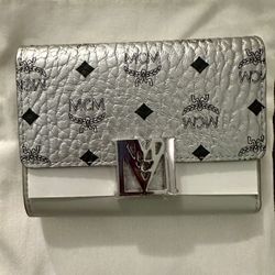 MCM Travia Trifold Small Wallet 