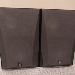 2 Yamaha NS 6390 Speakers