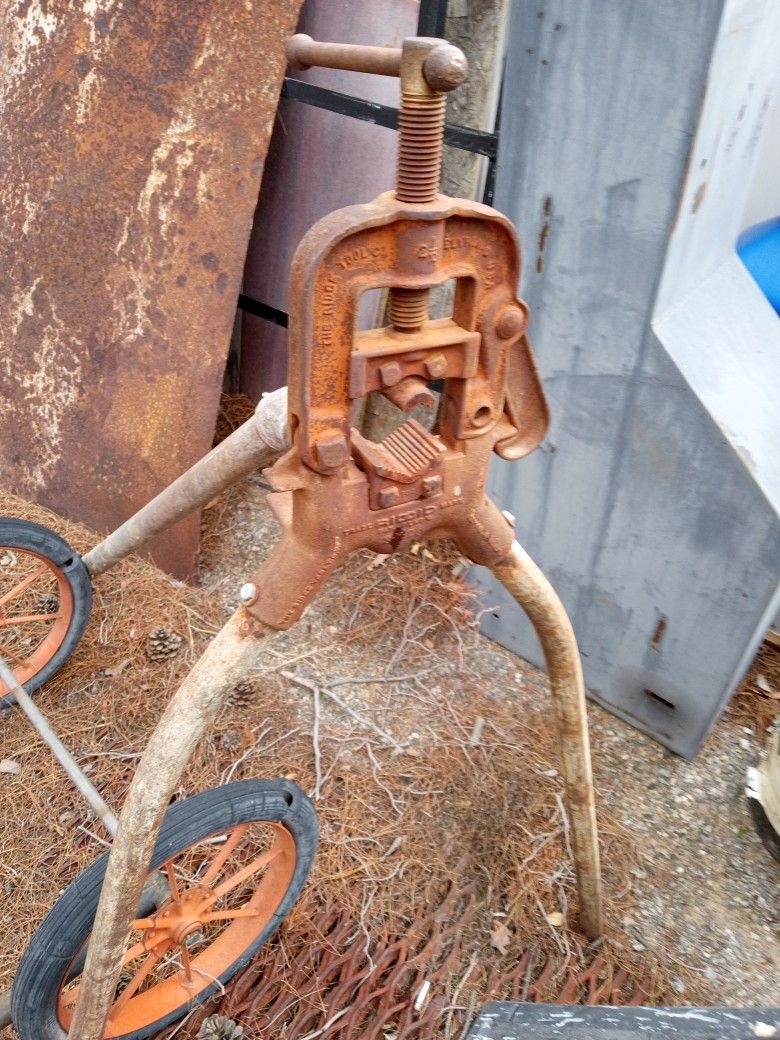 Old Rigid Pipe Vise "Tristand" for Sale in Las Vegas, NV OfferUp