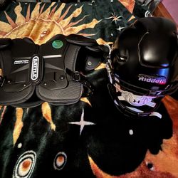 Riddel Speed, Flex Helmet, And Battle Youth Shoulder Pads Shoulder Pads, Brand New Speed, Flex Used Barely Both In Great Condition. Speed Flex Comes  