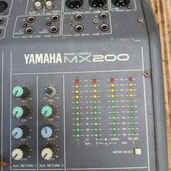 Yamaha MX200 Mixing Console