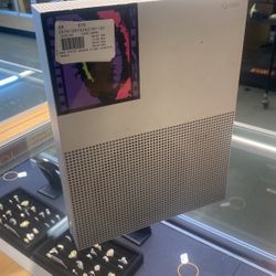 Xbox 1 System $20 ( No Cords And Controller) 