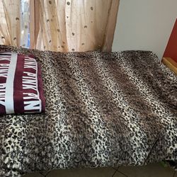 Sofa/ Futon Bed