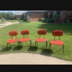 Nice 4 Chairs 