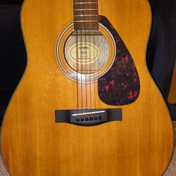 YAMAHA F335 VINTAGE ACOUSTIC FROM THE 80s