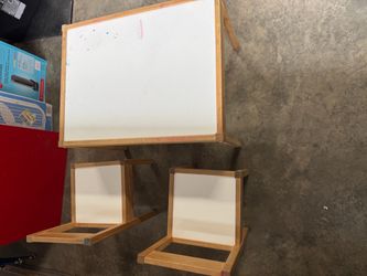 Kids table and two chairs