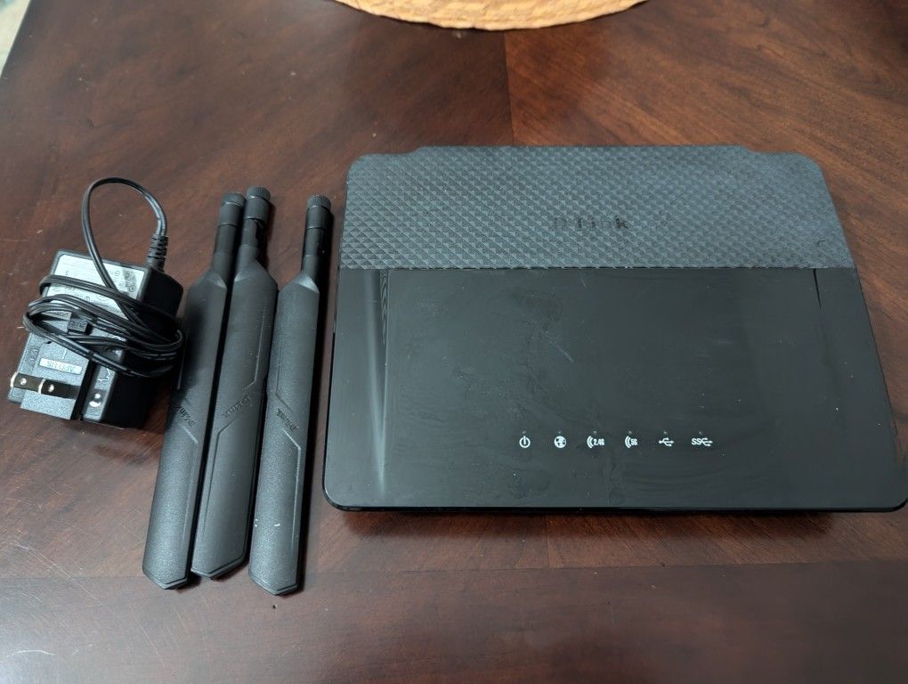 DLink Wireless Router 880L