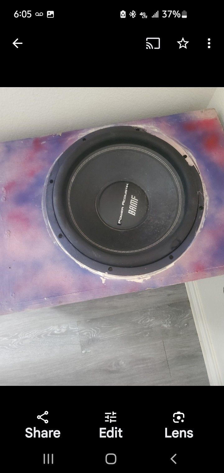 16" Power Acustic  In Ported Box 