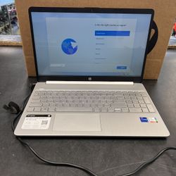 HP 15.6” Laptop i7 8GB / 256 SSD Win11 ~ Open Box