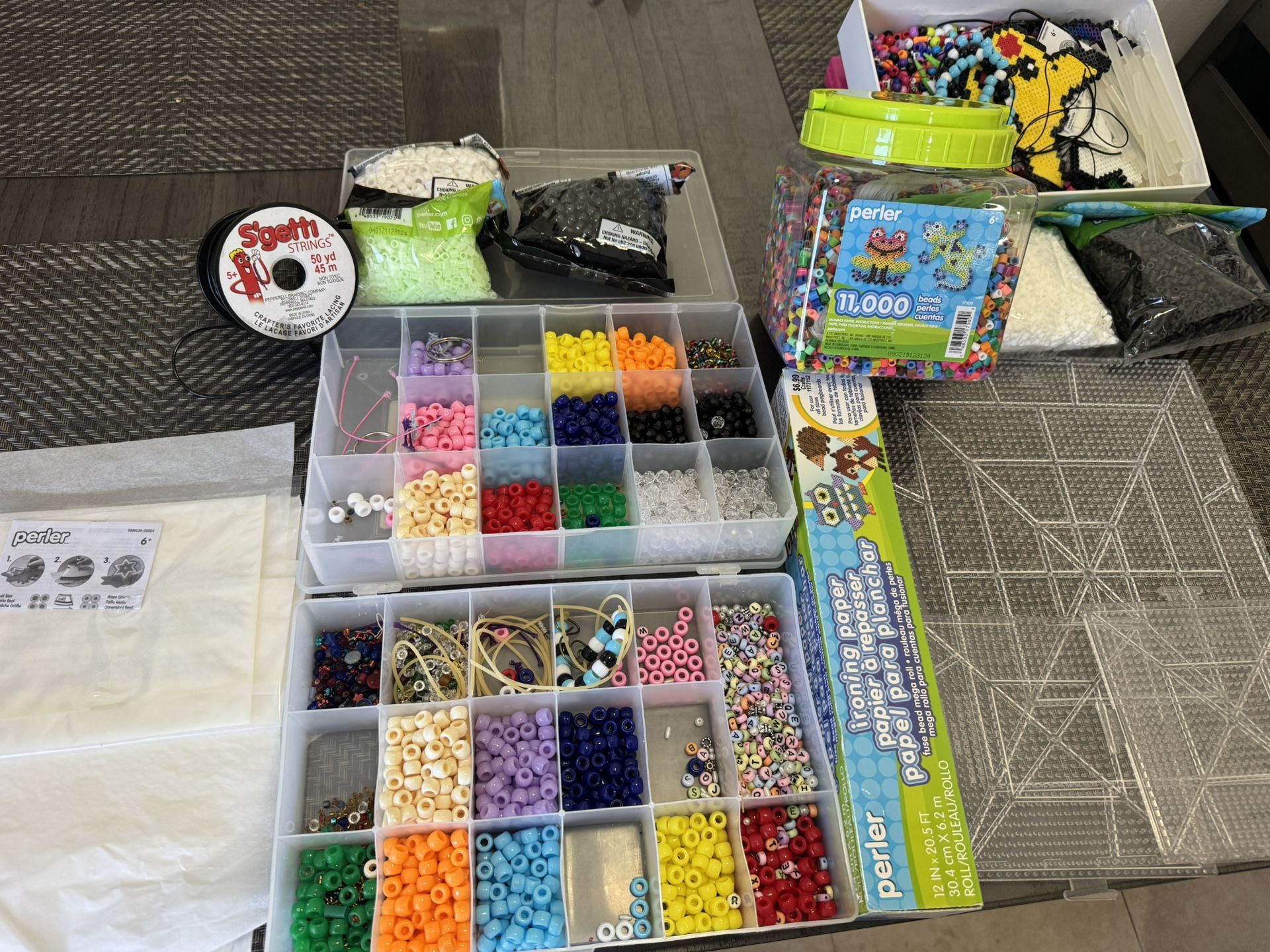 Perler & Beads 