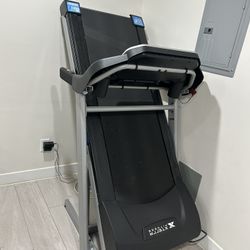 Treadmill Xterra Fitness