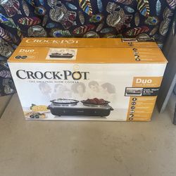 CrockPot Duo Original Slow Cooker 2 Crocks in One 2.5 Qt ea 