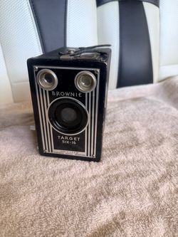 Kodak Brownie Target Six-16 Box Camera