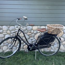 Amsterdam Electra Bicycle 