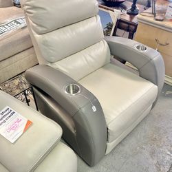 Like New Leather Electric Recliner 