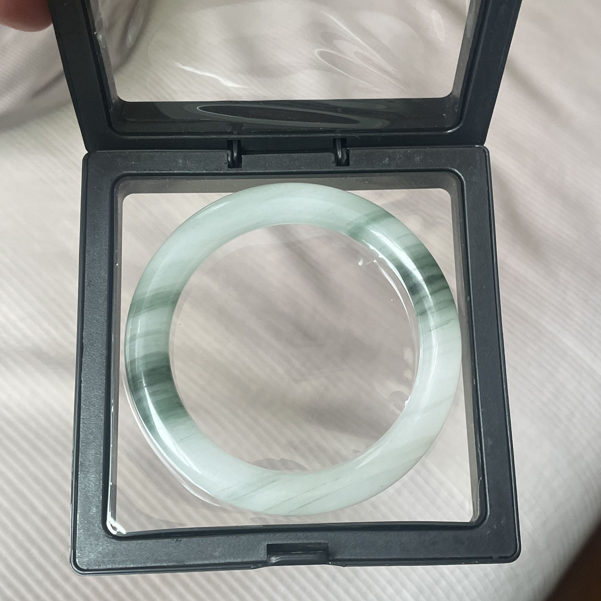 52.5mm TianShanCui Jade bangle