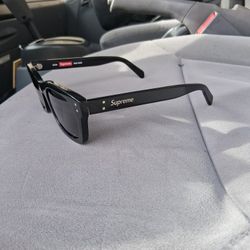 SUPREME SUNGLASSES 