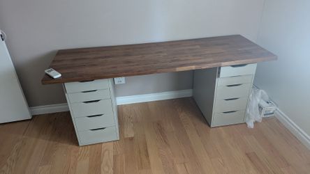 IKEA desk set up