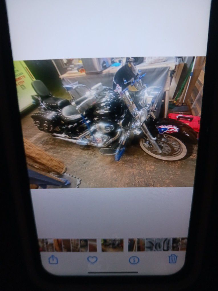 Motorcycle 08 Suzuki  18000 Miles (contact info removed)
