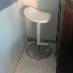 2 Stool(Only Cash)