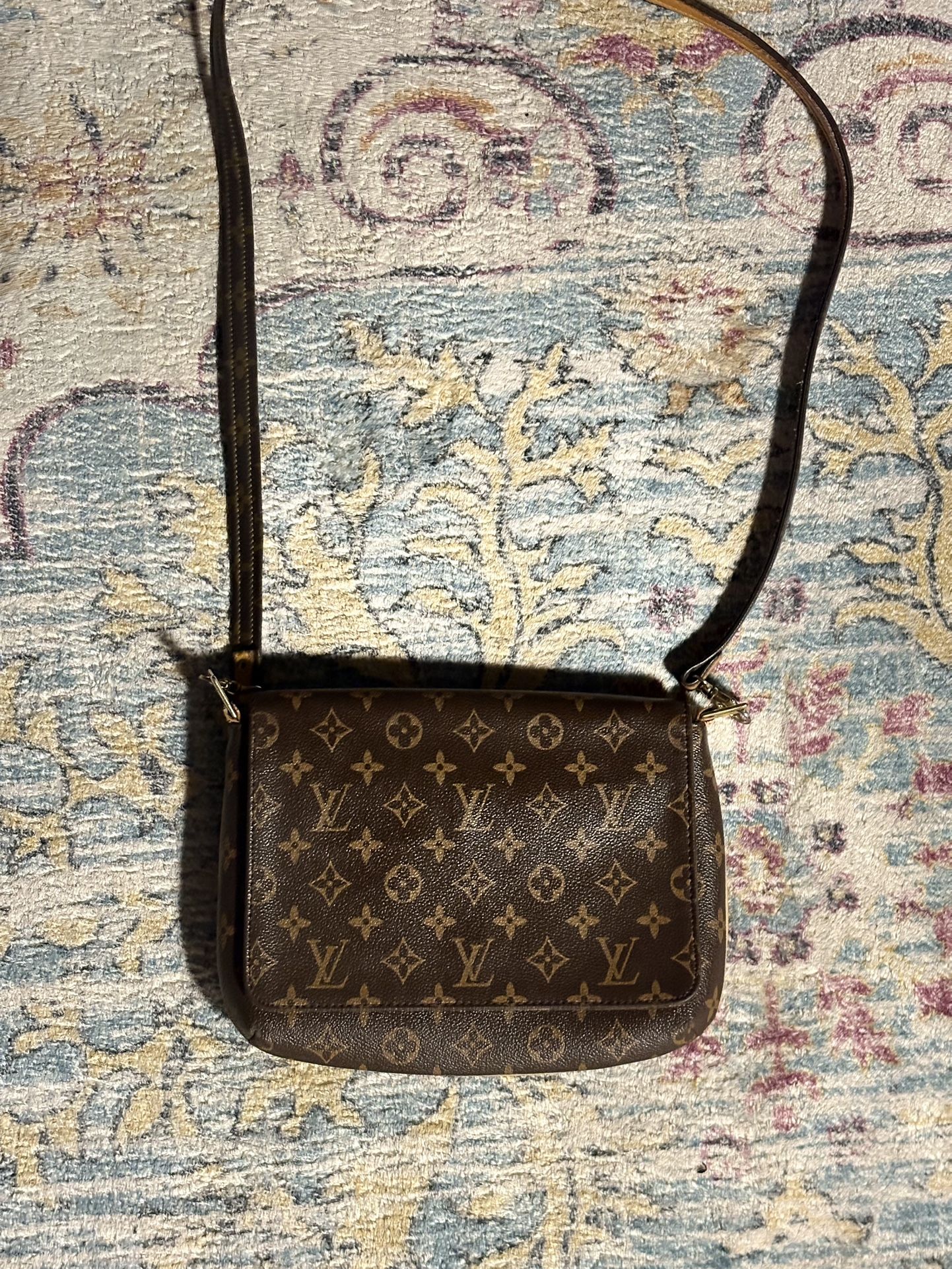 Louis Vitton Handbag