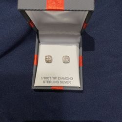 1/10 CT Diamond Earings