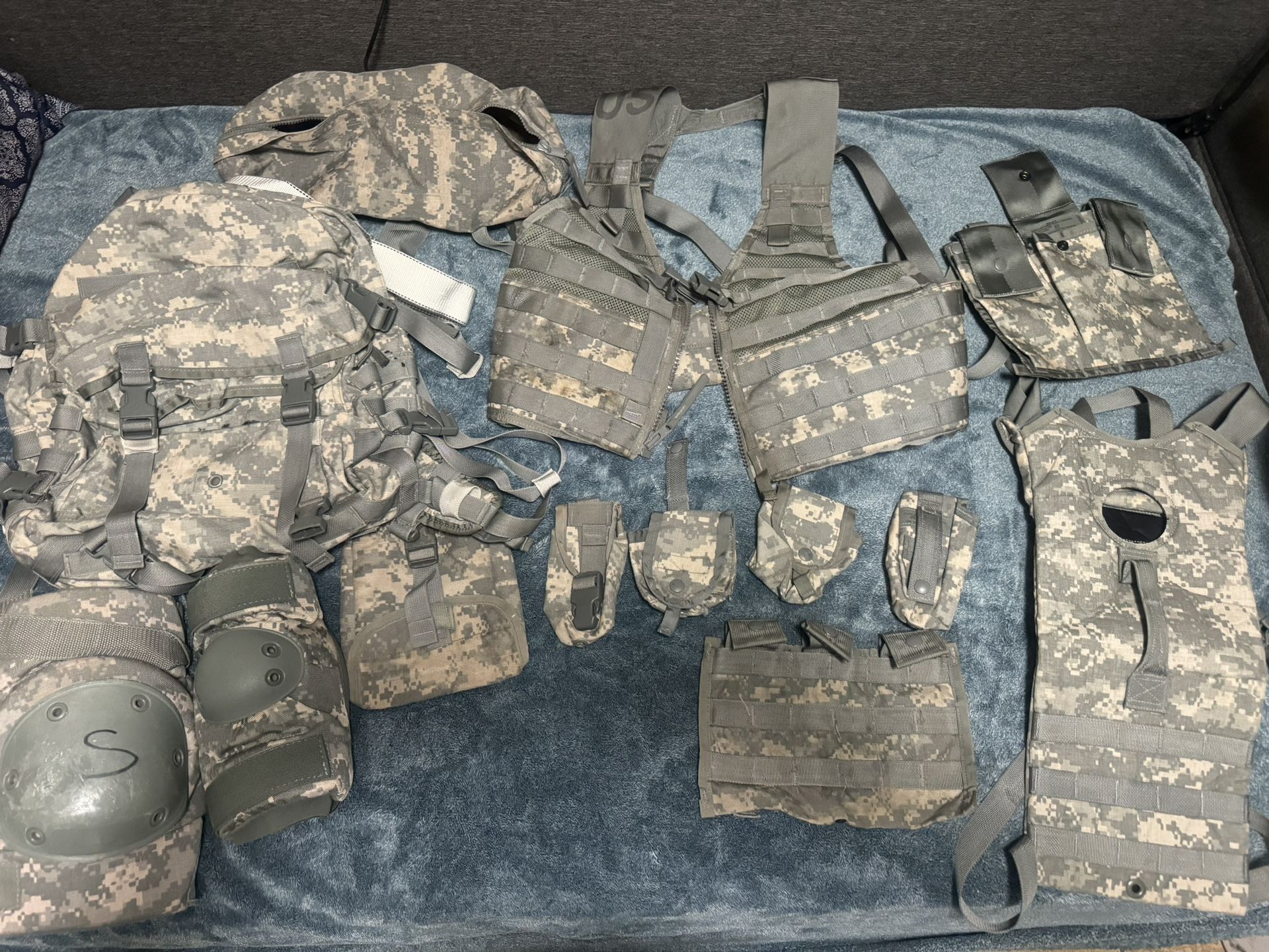 Army Backpack And Gear