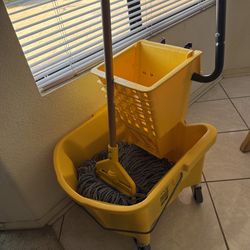 Mop and bucket
