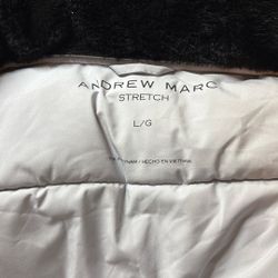 New women's jacket Size Large 