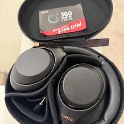 Sony WH-1000XM4 Noise Cancelling Headphones – Excellent Condition