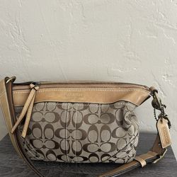 Coach Shoulder Bag 