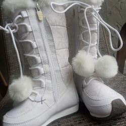 Timberland Toddler Boots White Pom Pom Fur New Winter Girls Boot Kids Childrens Size T7