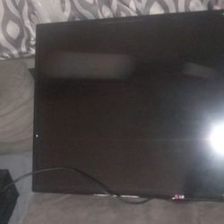 42 LG Smart TV 