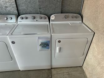 WHIRLPOOL TOP LOAD WASHER & GAS DRYER SET