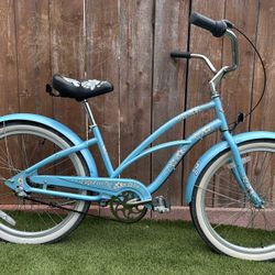 Electra Hawaii model. Women’s Beach Cruiser 3 speed 24 inch.  Light Blue.  Beautiful Light Blue color.  Rides and looks great. 