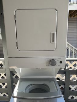 Used Whirlpool WET4024HW0 24" Electric Laundry Center