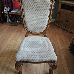 Fancy Chair 
