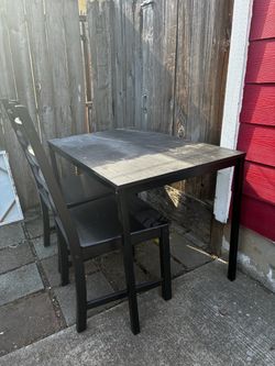 table with chairs & bench